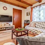 Tatil Evi 2 Bedroom In Fužine