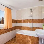 Feriehus 2 Bedroom In Fužine