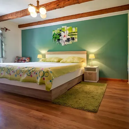 2 Bedroom Gorgeous In