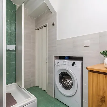 بيت للعطل 2 Bedroom Gorgeous In *