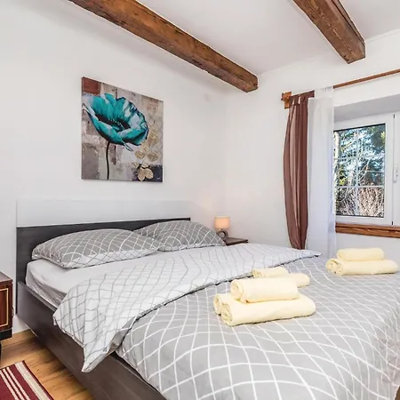 2 Bedroom Gorgeous In * Fužine