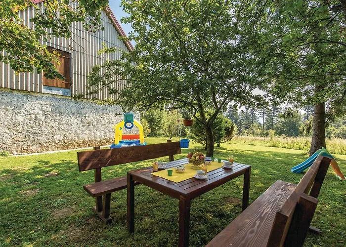2 Bedroom In Casa vacanze Fužine
